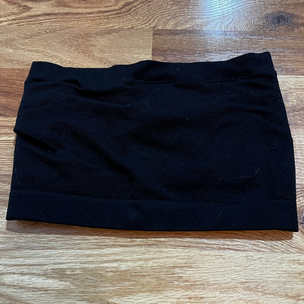 Small black strapless bra/ tube top